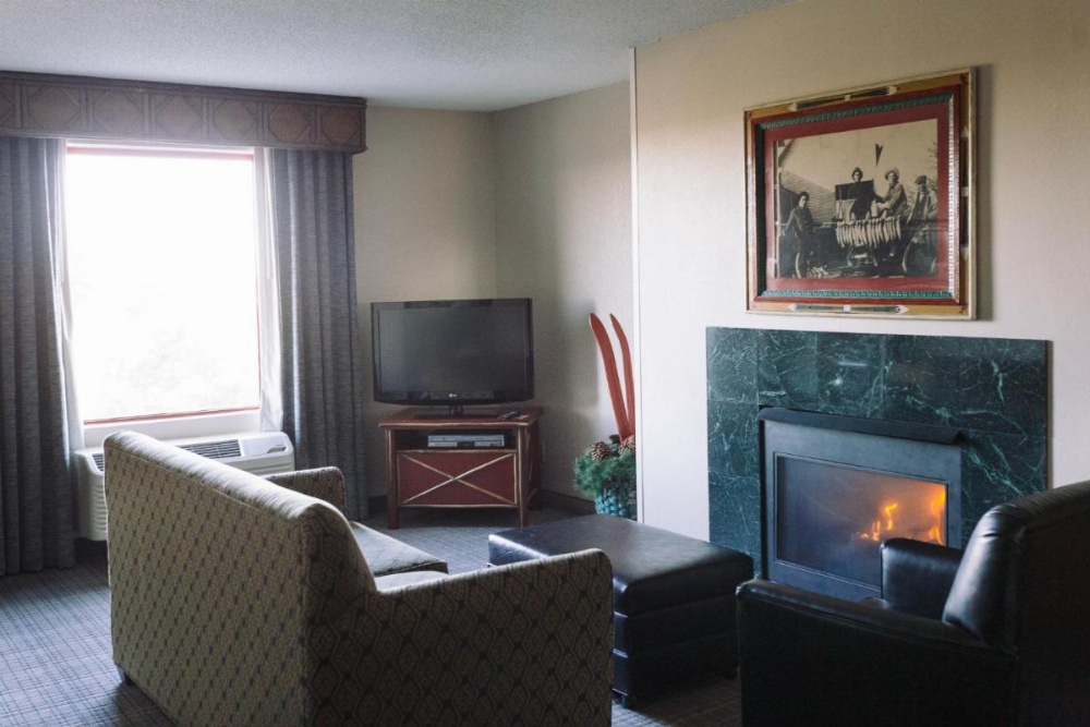 Wildwood Lodge & Suites Image 16